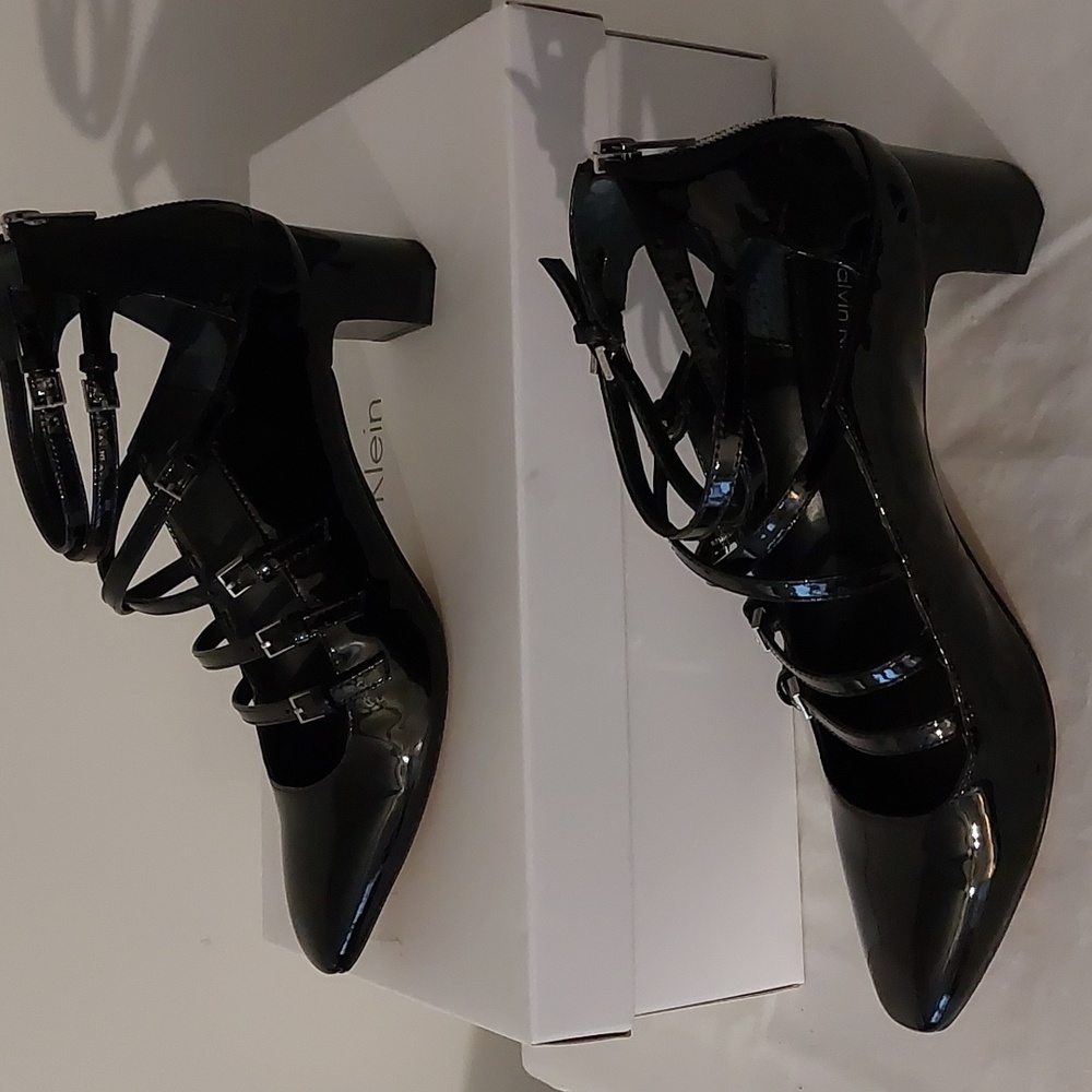 Calvin Klein Madlenka pump